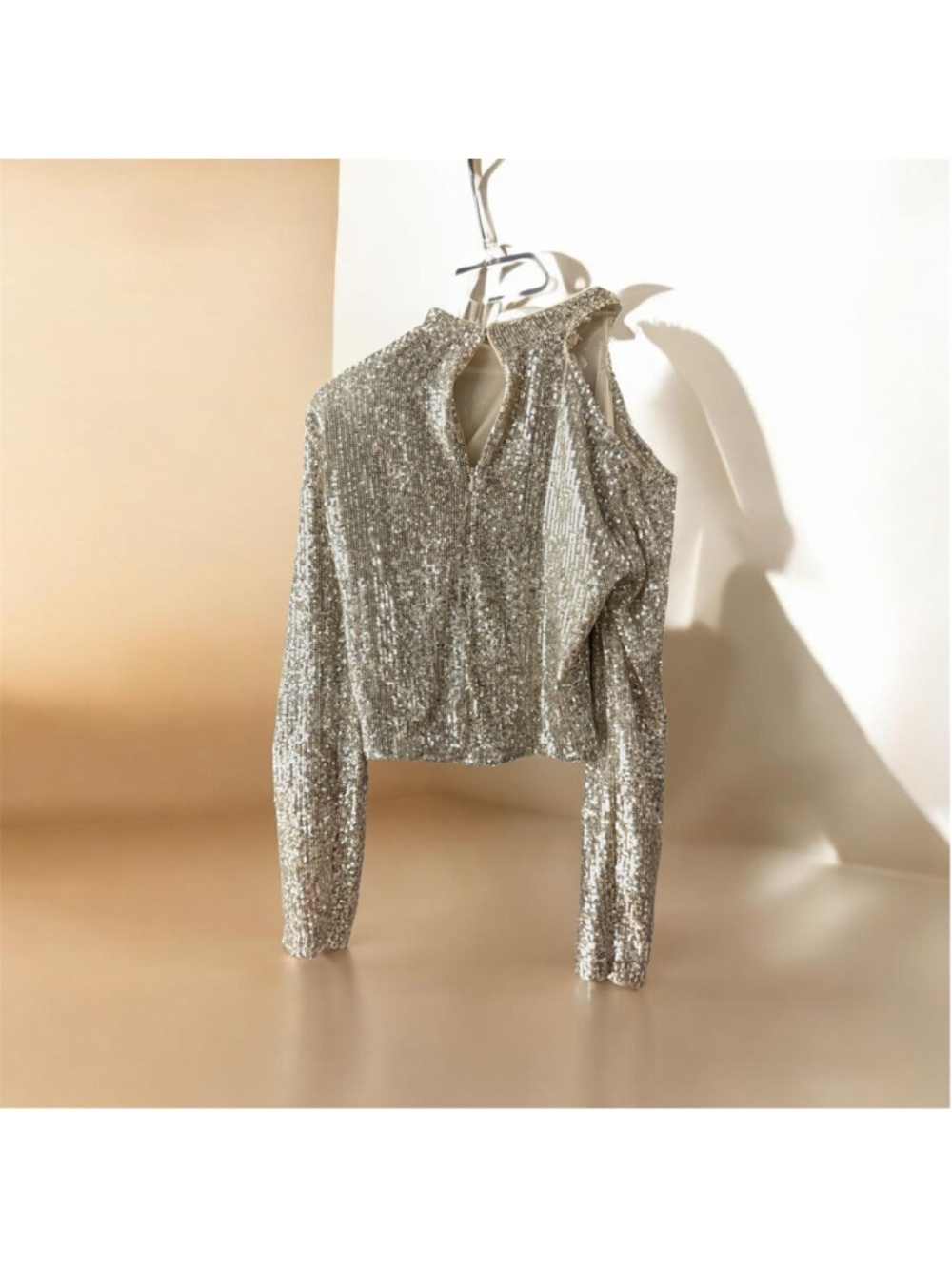 Women's endless rose Sequin Long Sleeve Blouse Gold Size M - Picture 2 of 5
